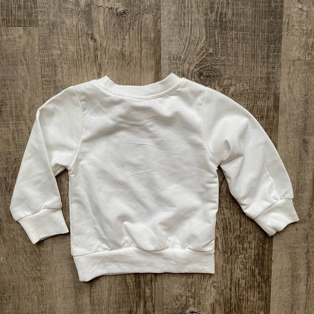 Baby sweater size 6 months. - Picture 2 of 3
